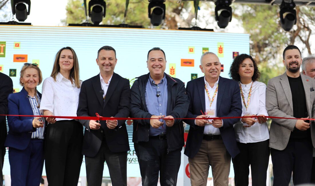 Akhisar Belediyesi’nin bu yıl ilk kez düzenlediği Leziz Akhisar Festivali,