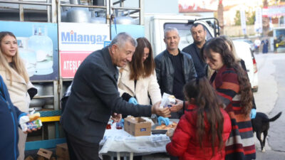 Güzelbahçe Belediyesi, devlet okullarındaki ilk ve ortaokul öğrencilerine her sabah