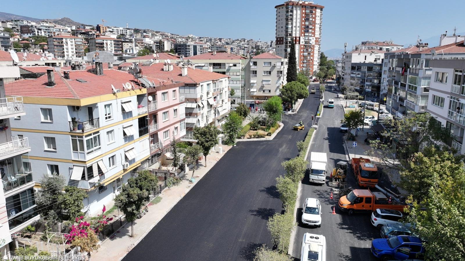 İzmir Büyükşehir Belediyesi, Başkan Dr. Cemil Tugay’ın başlattığı asfalt seferberliği