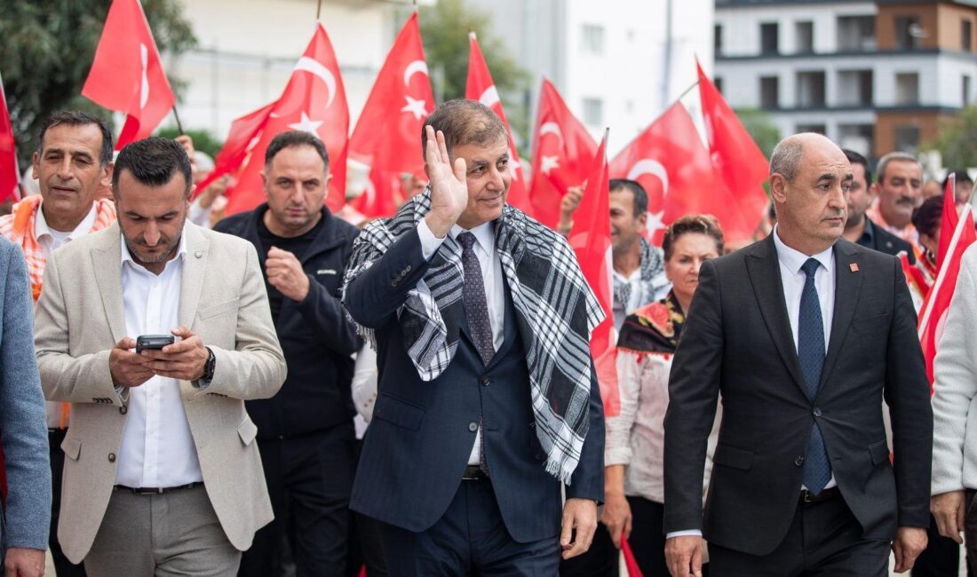 İzmir Büyükşehir Belediye Başkanı Dr. Cemil Tugay, Menemen’deki “Cumhuriyet Her