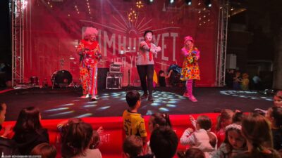 İzmir Büyükşehir Belediyesi’nin “Cumhuriyet Her Yerde” etkinlikleri bu kez Menderes’te