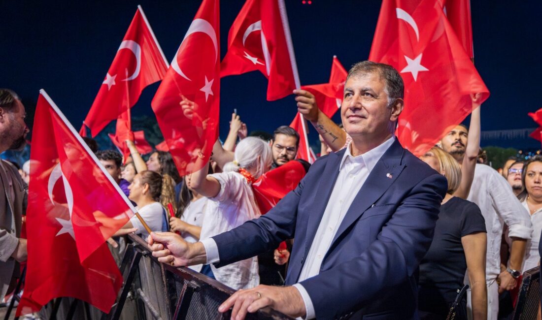 İzmir Büyükşehir Belediye Başkanı Dr. Cemil Tugay, 29 Ekim Cumhuriyet