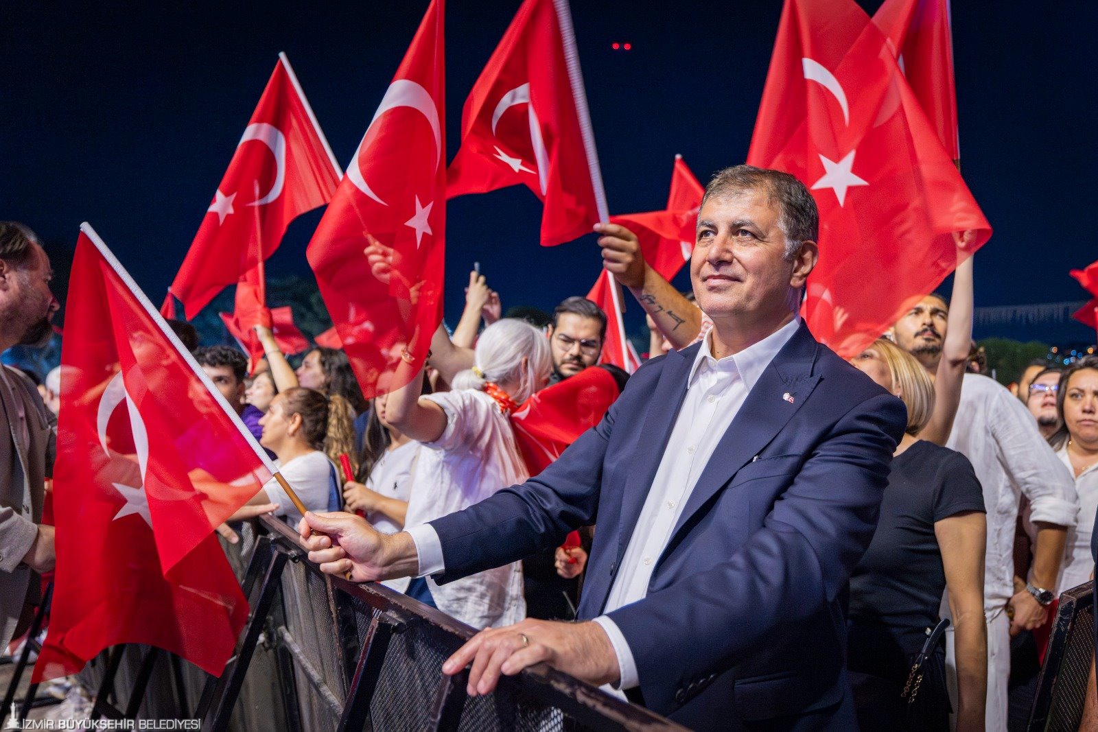 İzmir Büyükşehir Belediye Başkanı Dr. Cemil Tugay, 29 Ekim Cumhuriyet