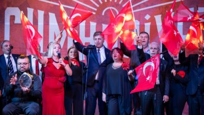 İzmir Büyükşehir Belediyesi’nin “Cumhuriyet Her Yerde” etkinlikleri bu kez Selçuk