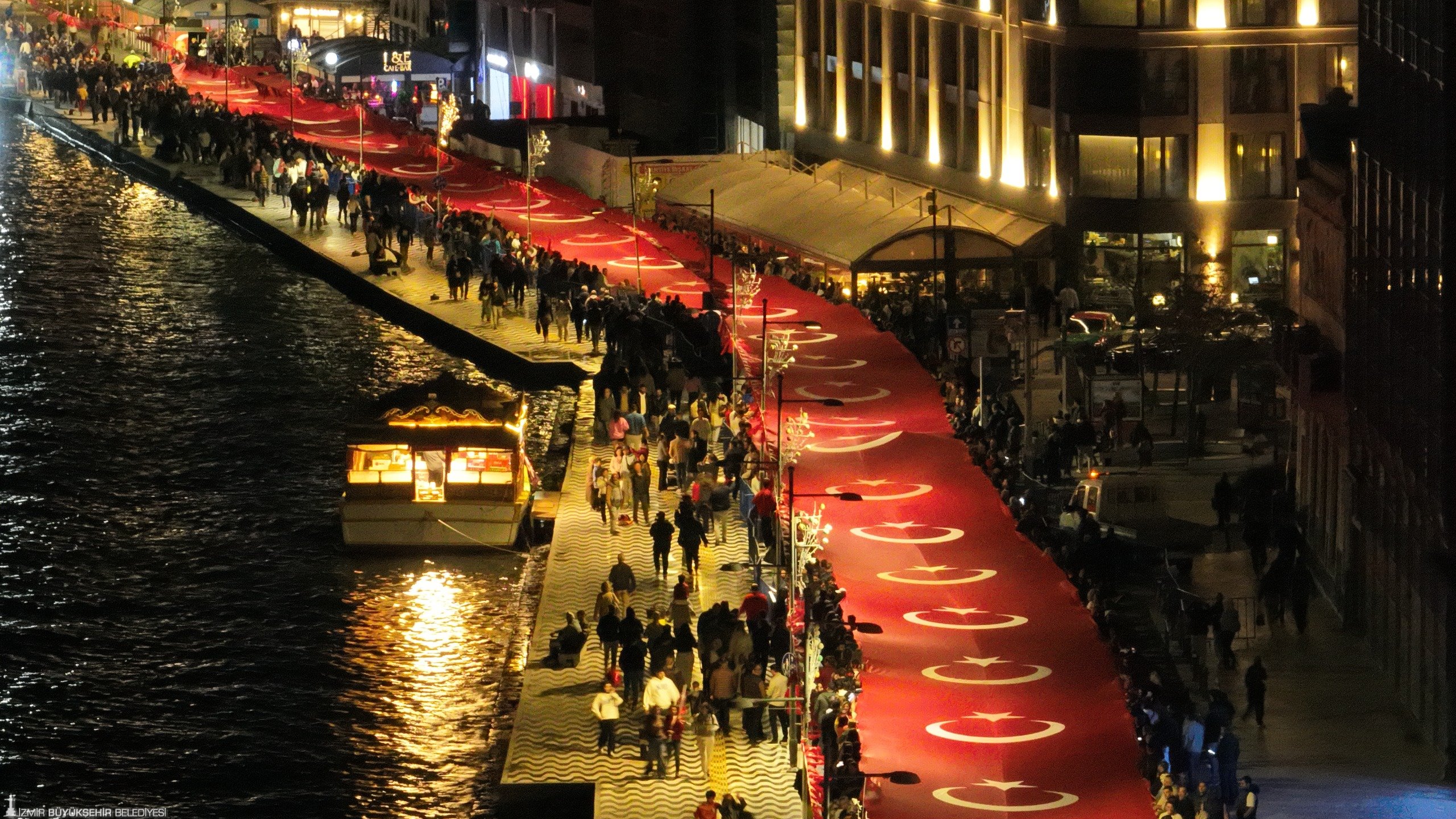 İzmir Büyükşehir Belediye Başkanı Dr. Cemil Tugay, 29 Ekim Cumhuriyet