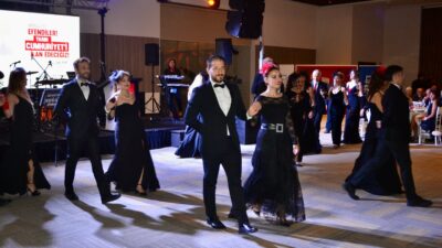 Çeşme Belediyesi, 28 Ekim akşamı Ilıca Otel’de düzenlenen etkinlikle Türkiye