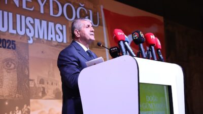 MHP İzmir İl Başkanı Veysel Şahin, Balçova’da düzenlenen “Doğu ve