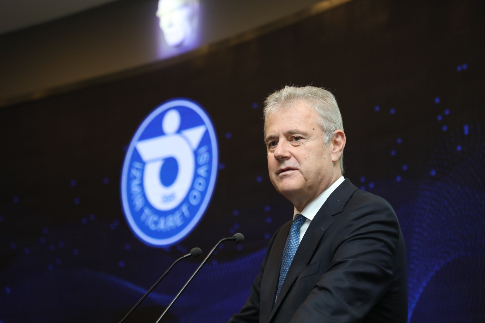 İzmir Ticaret Odası Başkanı Mahmut Özgener, Cumhuriyet’in 102. yılı dolayısıyla