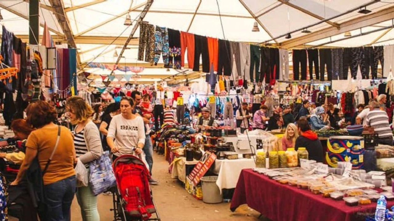 Karşıyaka Belediyesi iştiraki Kent A.Ş., Bostanlı Pazar Yeri’ni haftada bir