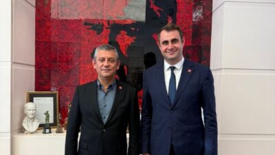 CHP İzmir İl Başkanı Çağatay Güç, CHP Genel Başkanı Özgür