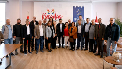 Kuşadası Belediye Başkanı Ömer Günel, Muhtarlar Günü’nde kentte görev yapan