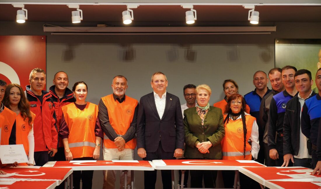 Ayvalık’ta 38 saatlik arama-kurtarma ve temel ilk yardım eğitimlerini tamamlayan
