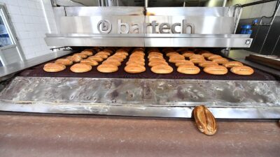 İzmir Büyükşehir Belediyesi, çölyak ve fenilketonüri hastalarına 3 milyon TL’ye