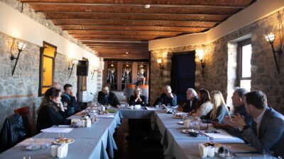 İzmir Büyükşehir Belediyesi Şehir Tiyatroları’nın yıllık Danışma Kurulu toplantısında 2025-2026