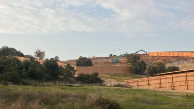 Çeşme’nin simgesi Aya Yorgi Koyu’nda, mahkemenin yürütmeyi durdurma kararına rağmen