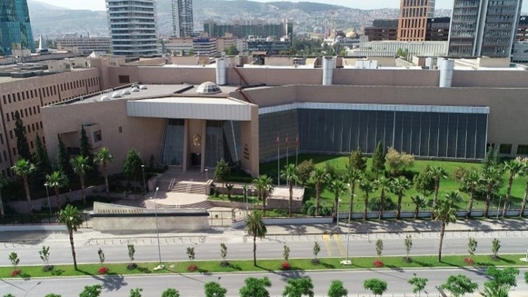 İzmir Cumhuriyet Başsavcısı Ali Yeldan, kentin deprem riski ve artan