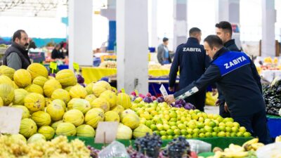 Narlıdere Belediyesi, Kapalı Pazar Yeri’nde fiyat etiketi, düzen ve tartı