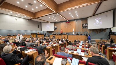 İzmir Büyükşehir Belediyesi, 2026 yılı bütçe görüşmelerine başladı. Büyükşehir için