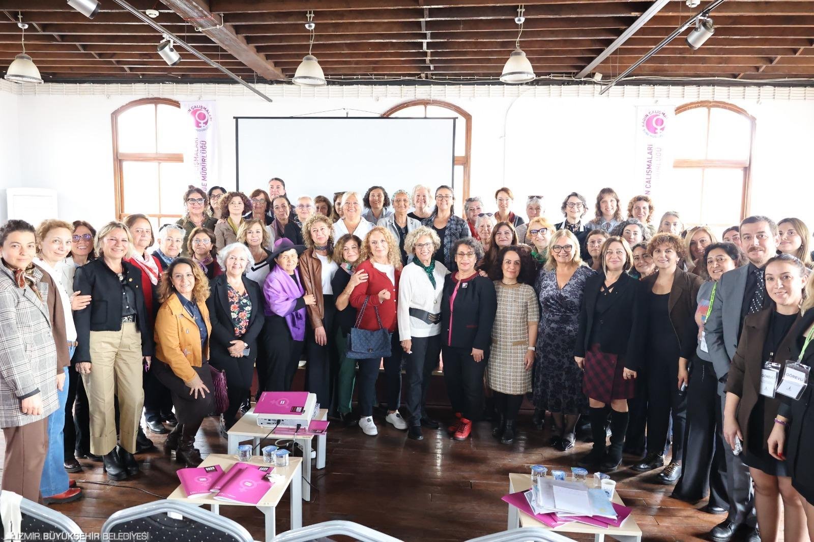 İzmir Büyükşehir Belediyesi, kadın, çocuk ve toplumsal cinsiyet eşitliği alanında