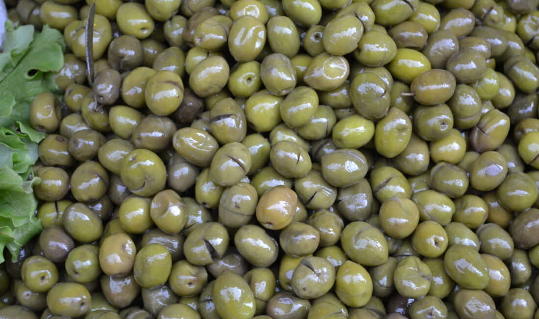 Türkiye, 2025/26 sofralık zeytin ihracatına yüzde 13 artışla başladı. Ekim