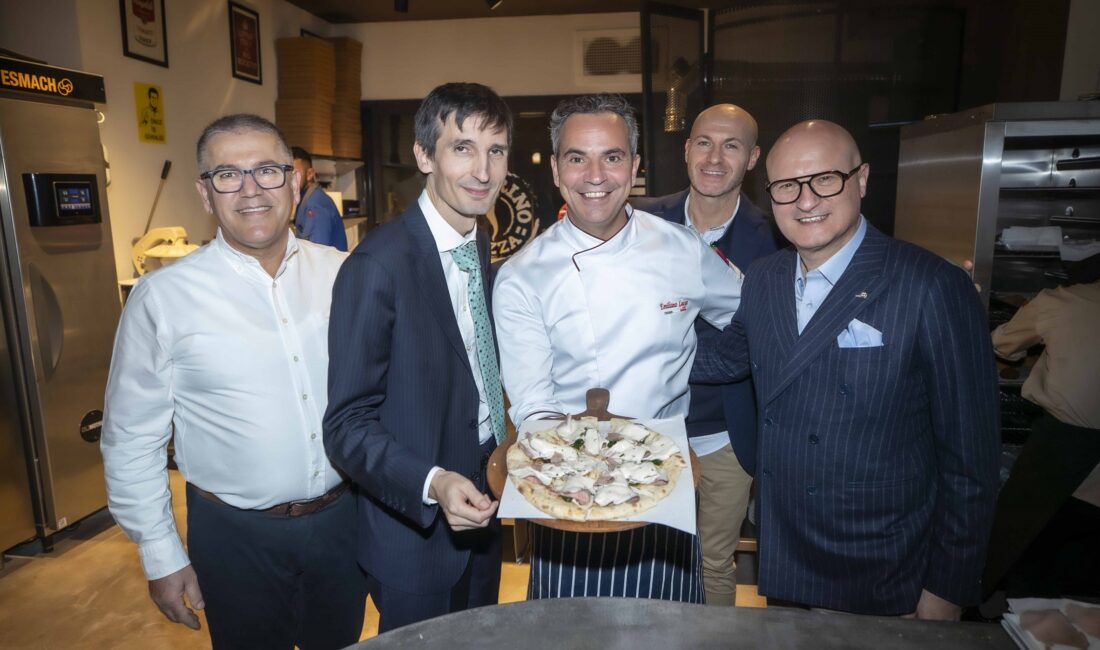 İzmir, 10. Dünya’da İtalyan Mutfağı Haftası kapsamında düzenlenen “Apericena” gecesine