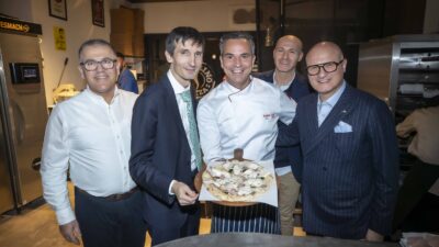 İzmir, 10. Dünya’da İtalyan Mutfağı Haftası kapsamında düzenlenen “Apericena” gecesine