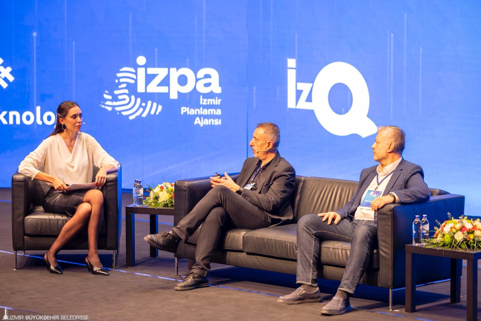 İzmirMeets Teknoloji ve İnovasyon Zirvesi'nde veri, hız ve yapay zekânın