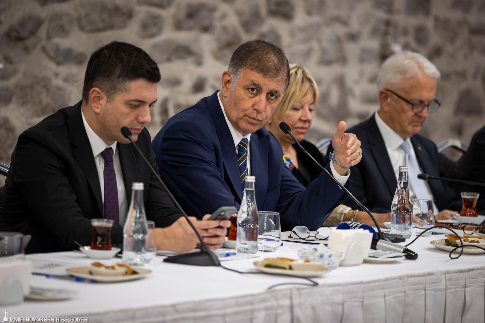 İEKKK’nın 140. toplantısında konuşan Başkan Cemil Tugay, İzmir’in atıklarını doğaya