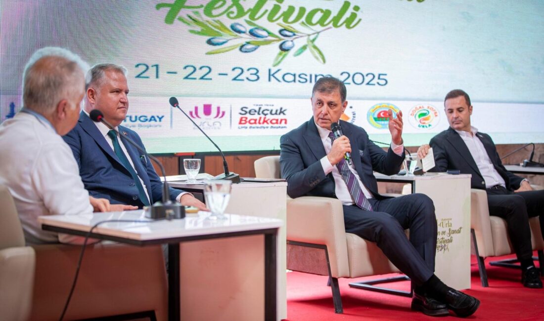 2. Uluslararası Urla Zeytin ve Sanat Festivali’ndeki panelde konuşan Başkan