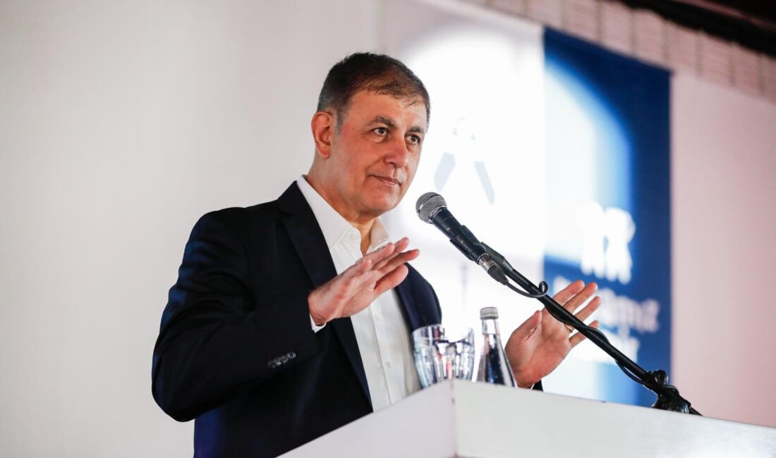 İzmir Büyükşehir Belediye Başkanı Cemil Tugay, İZBAN tarifeleri tartışmasında TCDD’nin