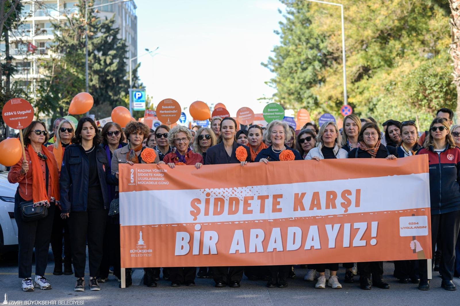 İzmir Büyükşehir Belediyesi, 25 Kasım Kadına Yönelik Şiddete Karşı Uluslararası