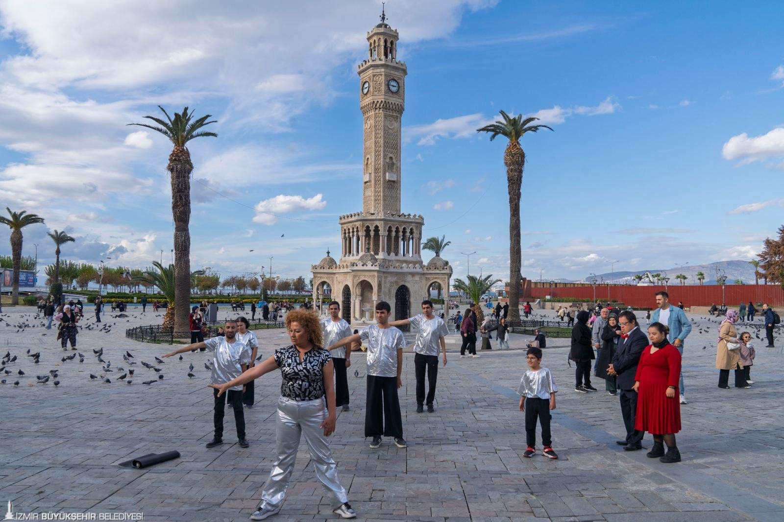 İzmir Büyükşehir Belediyesi, 3 Aralık Dünya Engelliler Günü kapsamında kent