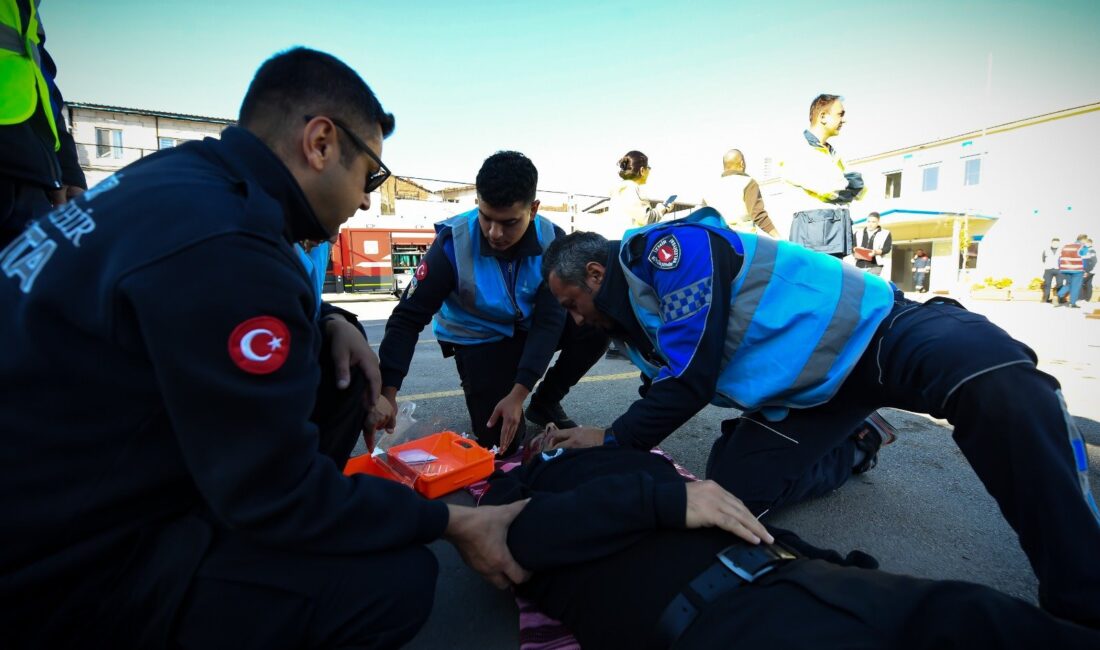 İzmir Büyükşehir Belediyesi, Zabıta Dairesi yerleşkesinde düzenlediği deprem + yangın