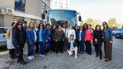 Narlıdere Belediyesi, sosyal projelere destek veren gönüllüleri Kemalpaşa’da düzenlenen kültür