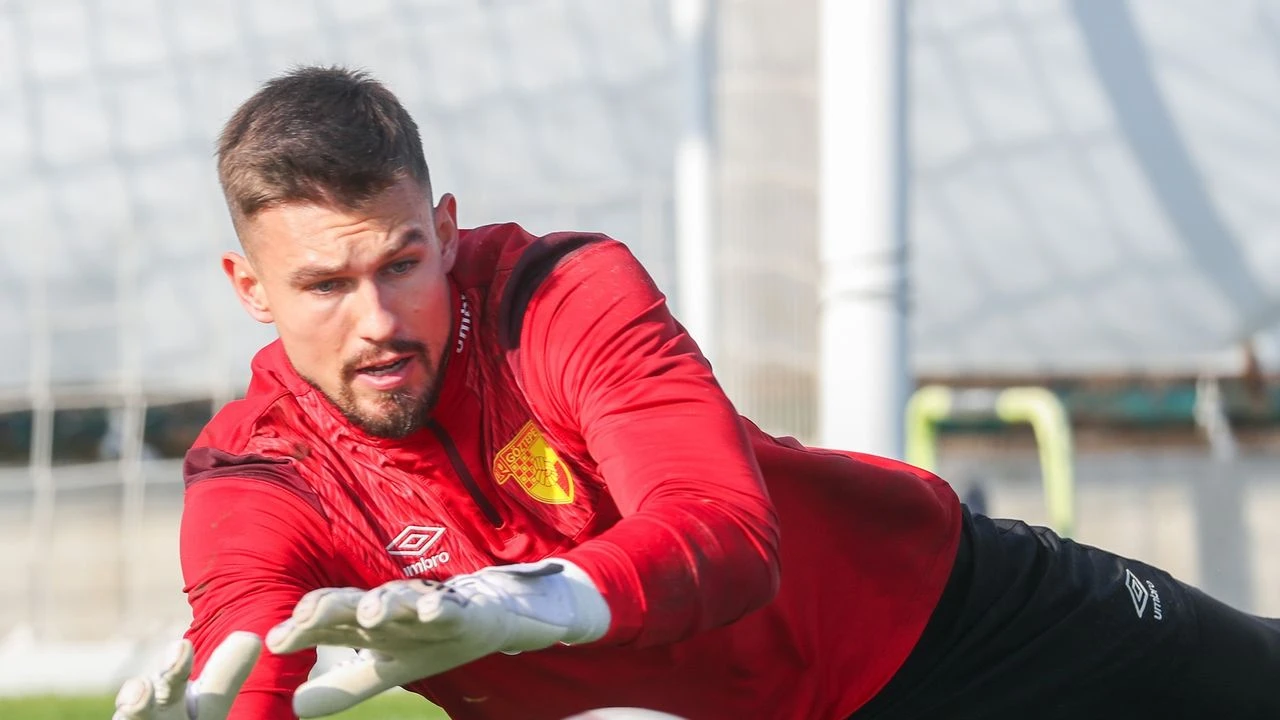 Göztepe’nin Polonyalı kalecisi Mateusz Lis, bu sezon Süper Lig’de sadece