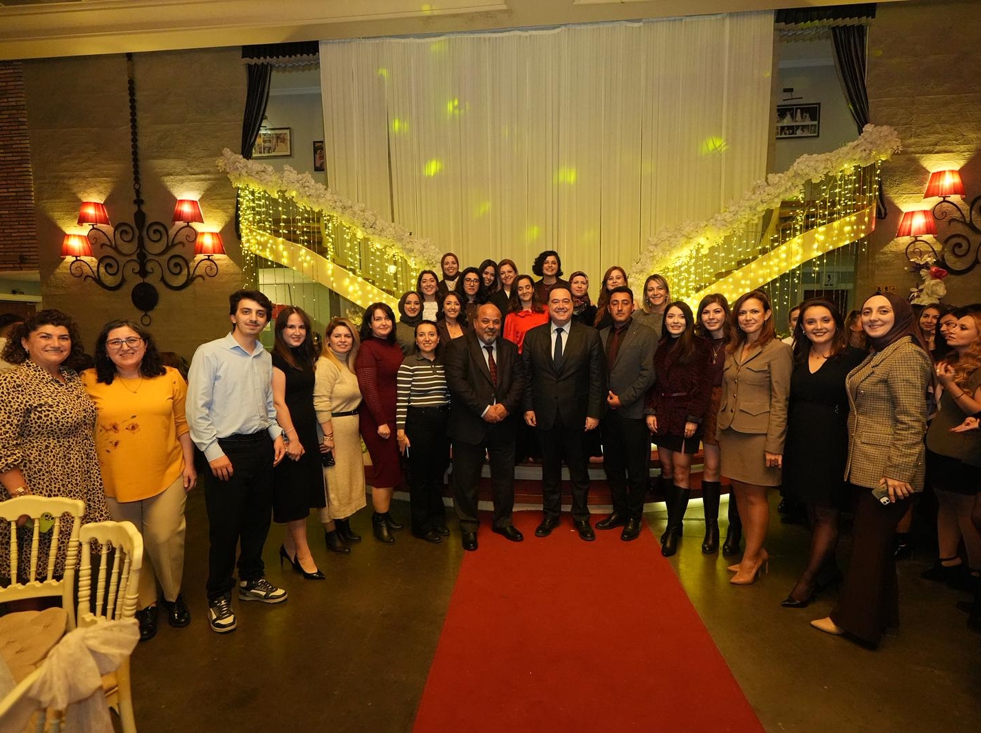 Manisa Büyükşehir Belediye Başkanı Besim Dutlulu, MABEM öğretmenlerinin maaşlarını 66-75