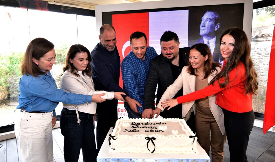 Bornova Belediyesi, 24 Kasım Öğretmenler Günü’nü Dramalılar Köşkü’nde düzenlenen kahvaltı