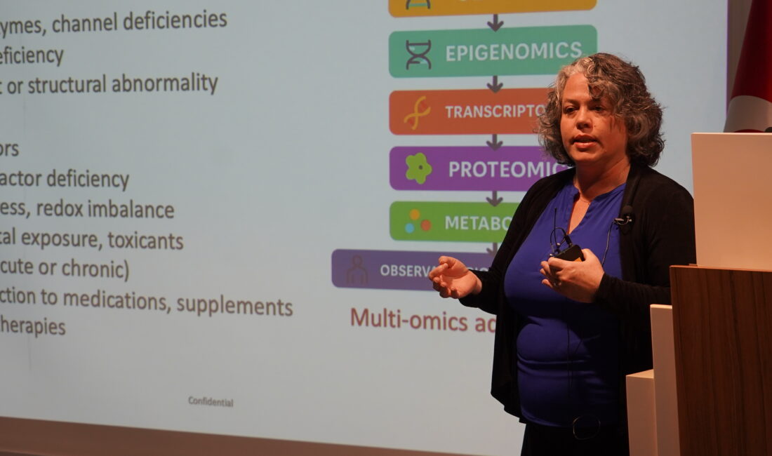 İzmir Ekonomi Üniversitesi Medical Point Hastanesi’nin Olağan Hekim Toplantısı’na katılan