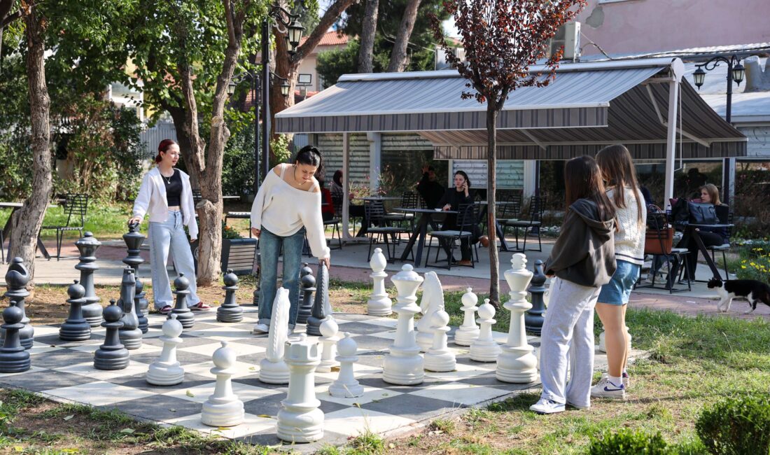 Buca Belediyesi, ilçenin simge mekânlarından Göksu Kafe’yi “Göksu Kafe+1” adıyla