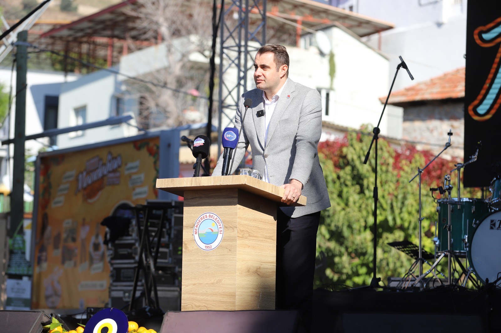 Göreve gelir gelmez ilçeleri ziyaret eden CHP İzmir İl Başkanı