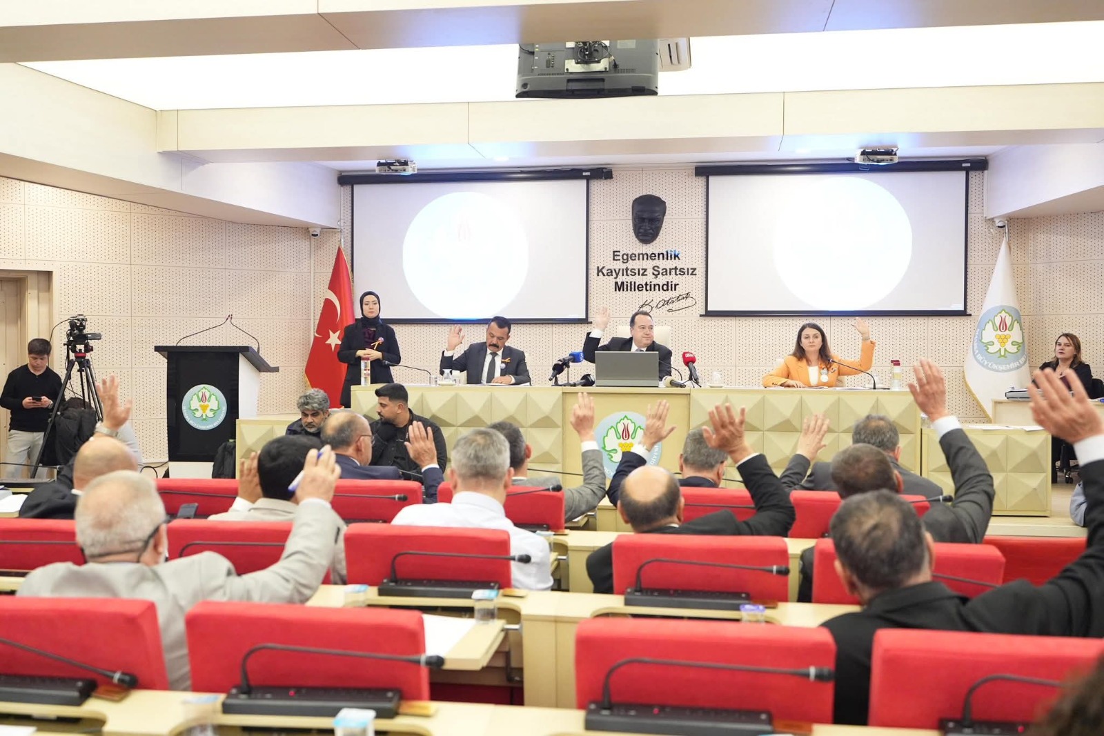 Manisa Büyükşehir Belediyesi’nin 2026 bütçesi 19,5 milyar TL olarak belirlendi.