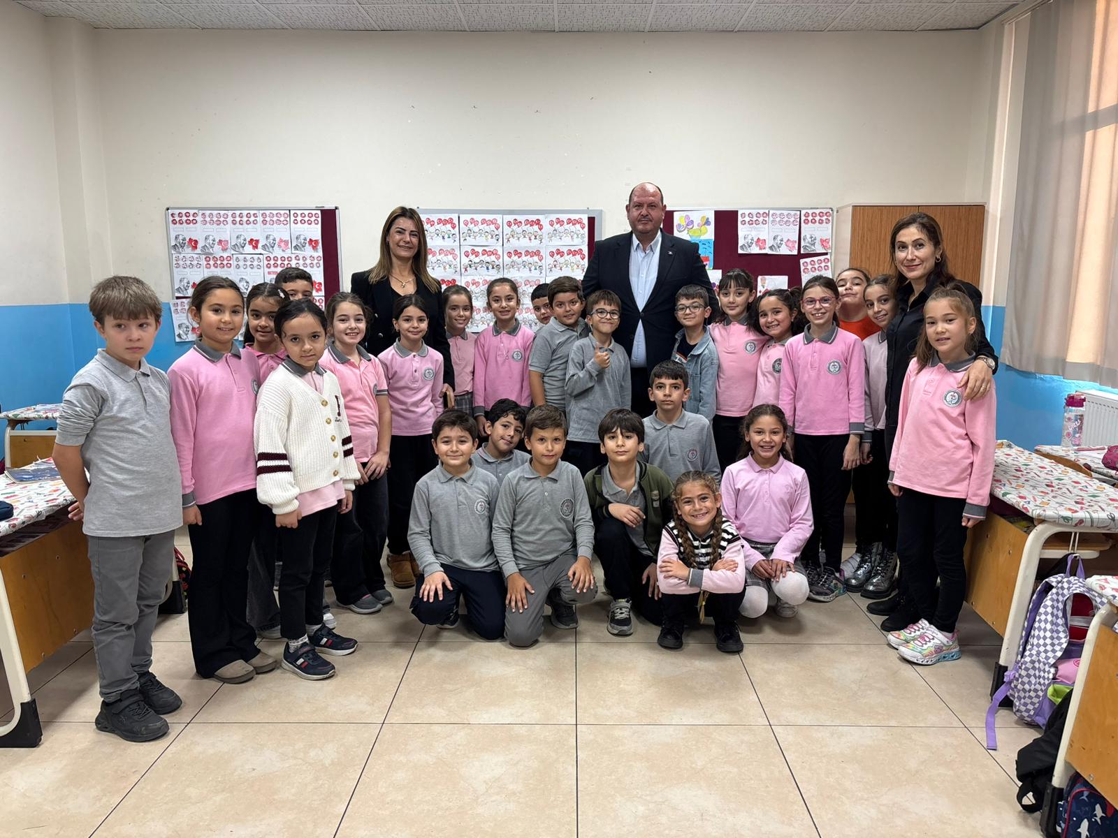 Menderes’te 3. sınıf öğrencisi Miray Öre, seçim vaadini yerine getirerek