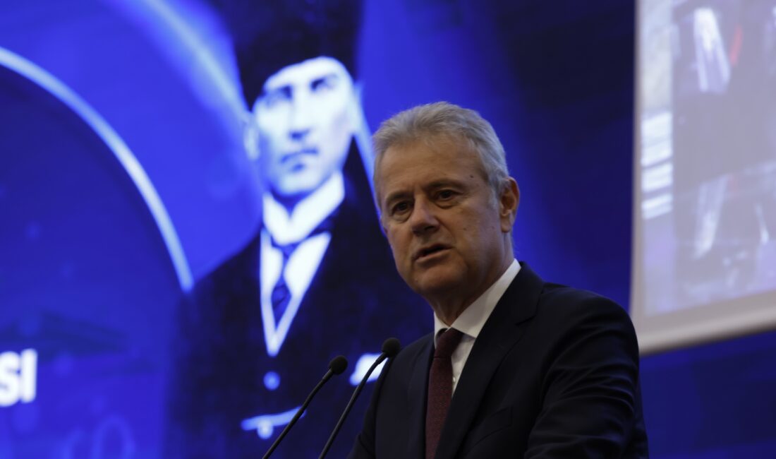 İzmir Ticaret Odası (İZTO) Yönetim Kurulu Başkanı Mahmut Özgener, 10