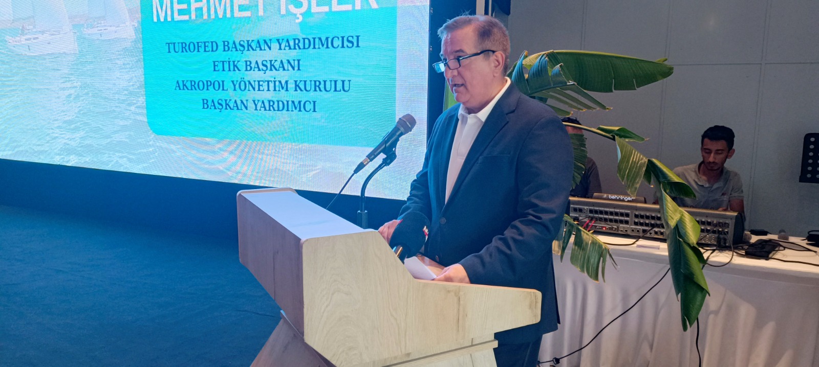 ETİK Başkanı ve TÜROFED Başkan Yardımcısı Mehmet İşler, döviz kurunun