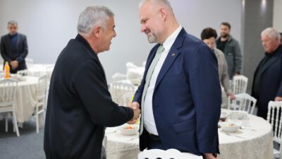 Menemen Belediye Başkanı Aydın Pehlivan, ilçedeki şoför ve taşımacılık esnafıyla