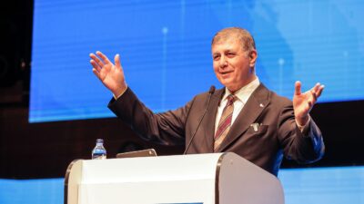 İzmir Büyükşehir Belediye Başkanı Cemil Tugay, kentte kamu inovasyonunu başlatacak