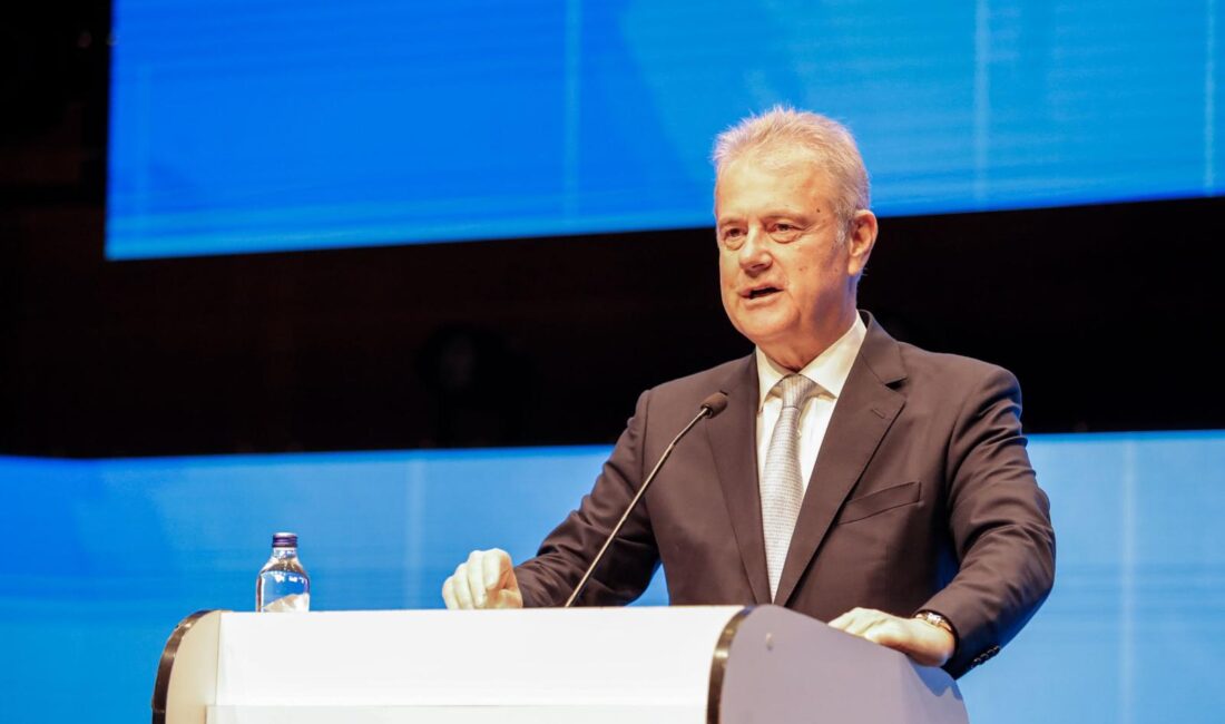 İzmir Meets Teknoloji ve İnovasyon Zirvesi’nde İZTO Başkanı Mahmut Özgener,