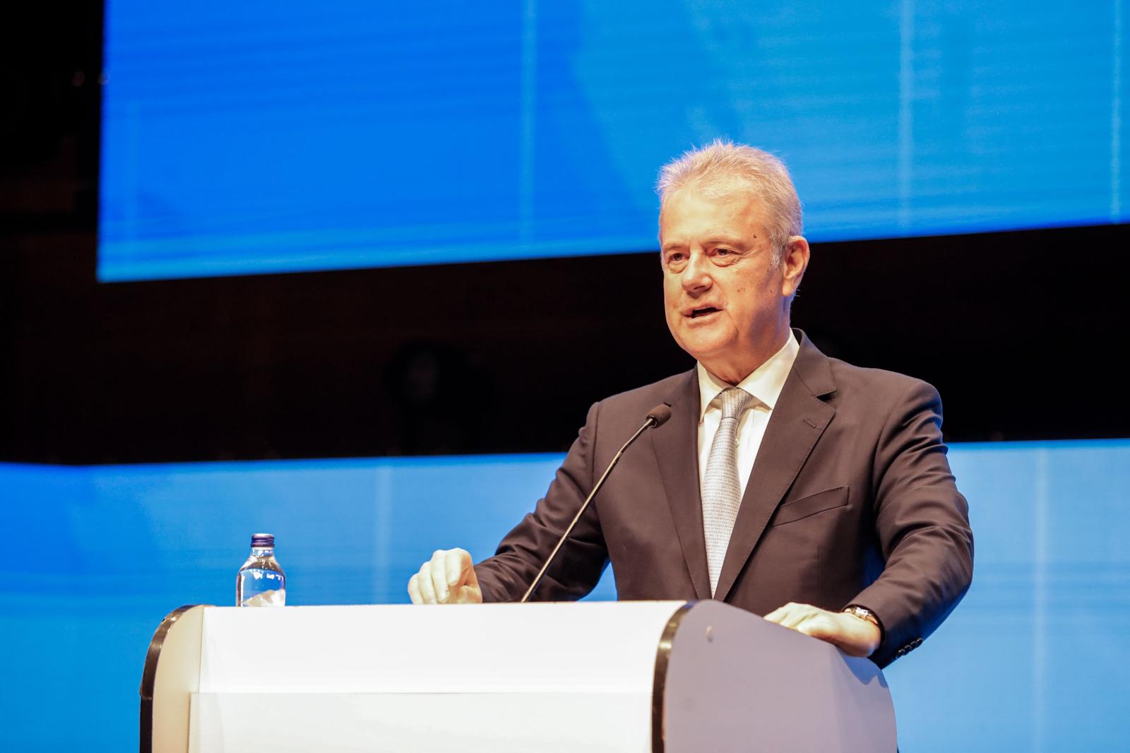 İzmir Meets Teknoloji ve İnovasyon Zirvesi’nde İZTO Başkanı Mahmut Özgener,