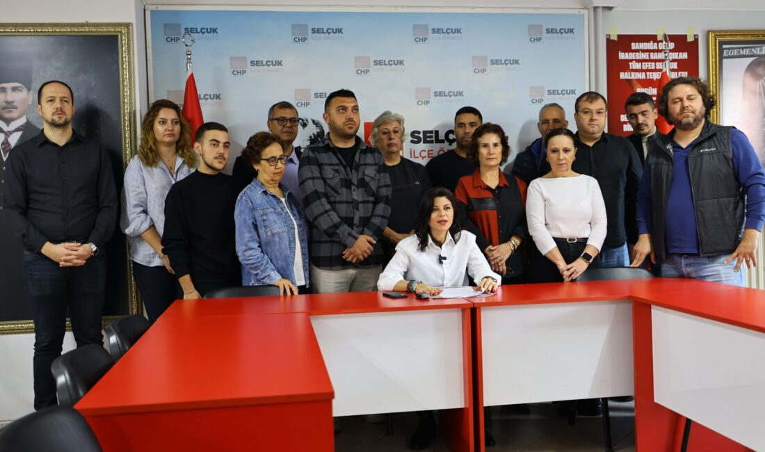 CHP Efes Selçuk İlçe Başkanı İpek Onbaşıoğlu, AK Parti ilçe