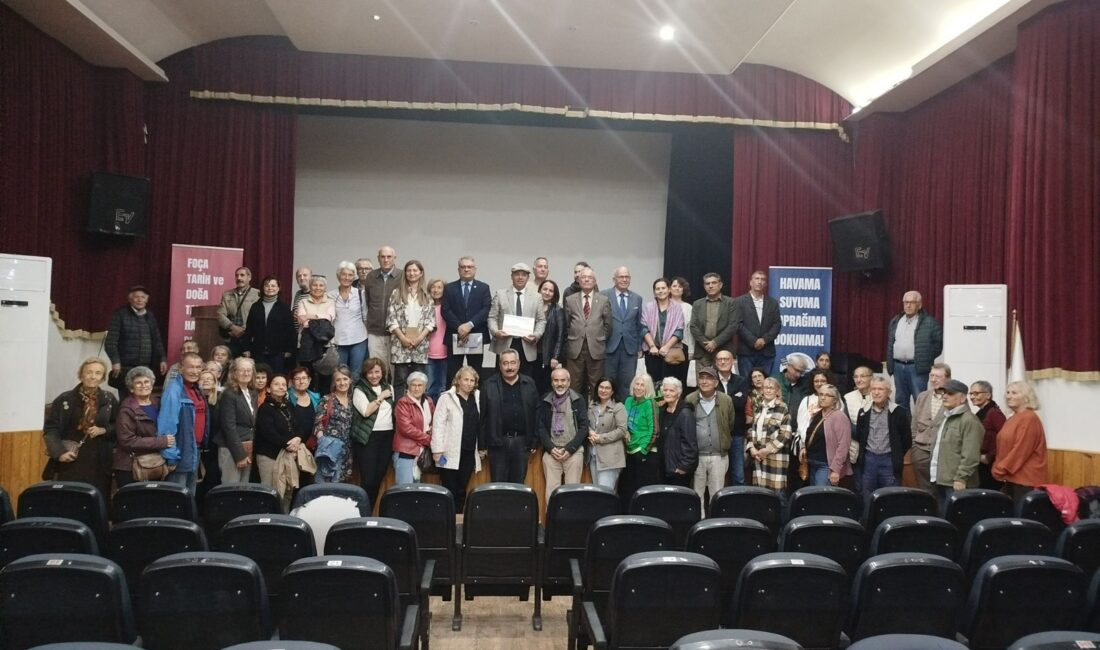 Foça’da düzenlenen etkinlikte Gediz Deltası’ndaki kirlenme ve ekolojik çöküşe dikkat